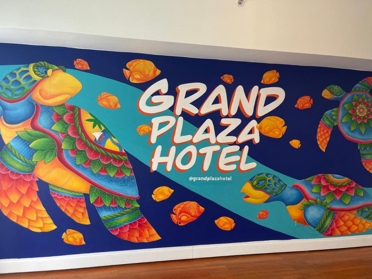 טומון Grand Plaza Hotel מראה חיצוני תמונה