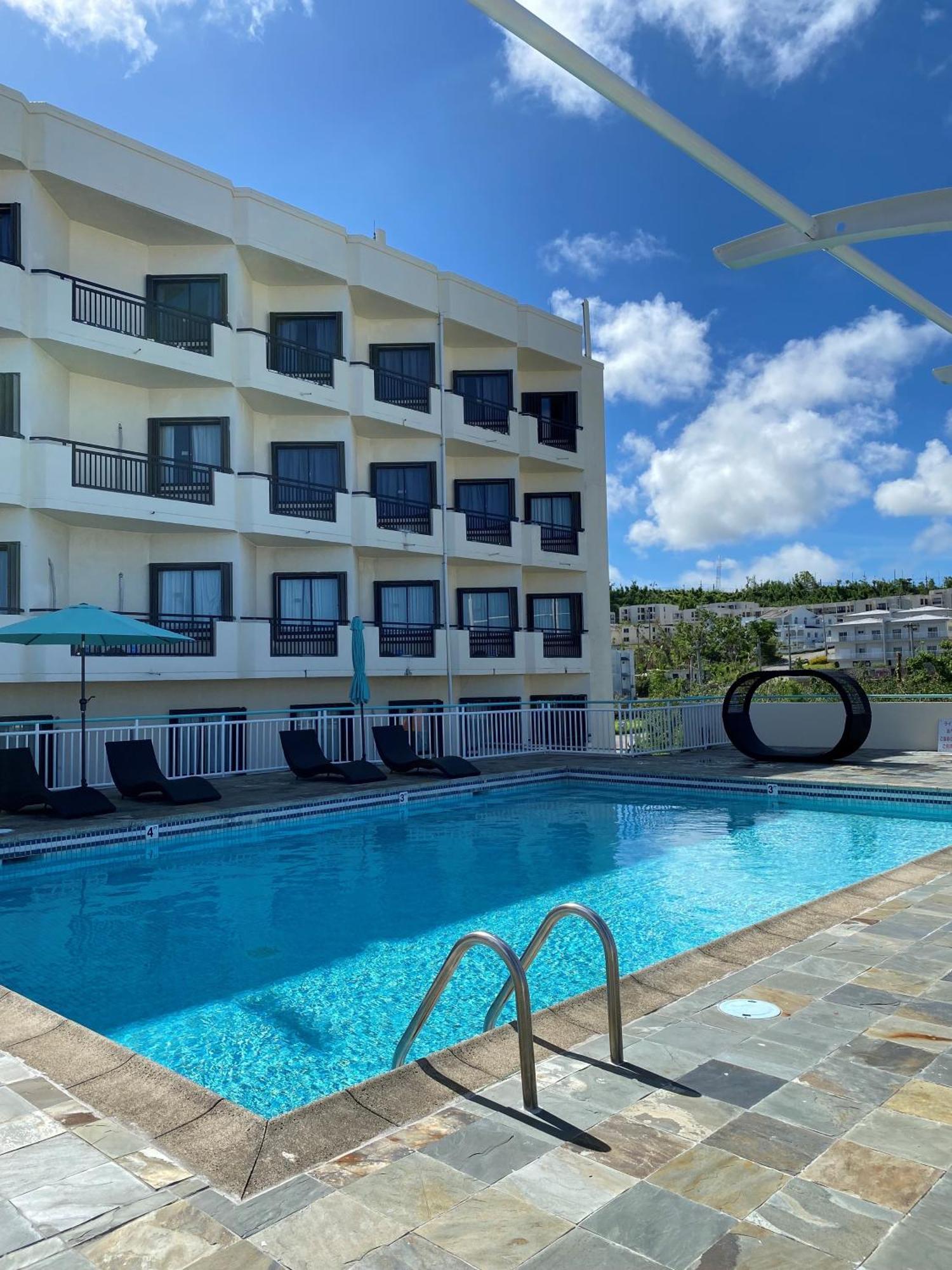 טומון Grand Plaza Hotel מראה חיצוני תמונה